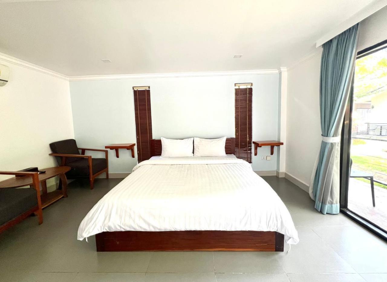 Sandy Clay Bungalows Sihanoukville Exterior foto