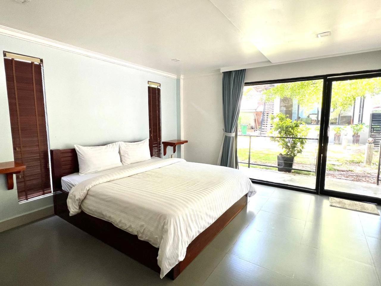 Sandy Clay Bungalows Sihanoukville Exterior foto